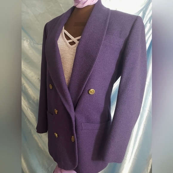Elegant Stylish Vibrant Purple 100% Camel Hair Coat by Woolf Brothers - Picture 4 of 13